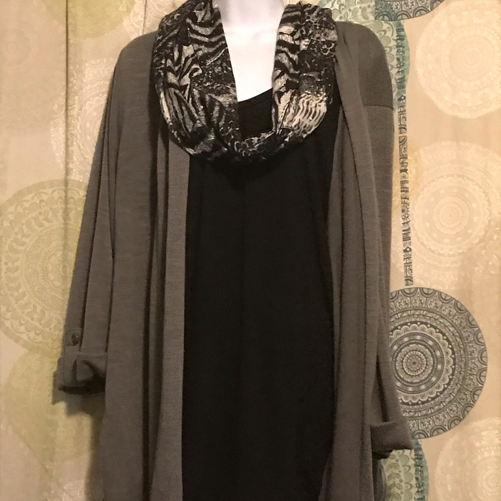 Notations blouse with scarf